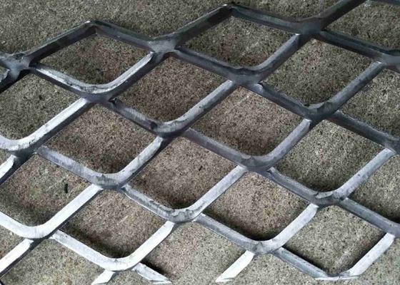 通路として使用される拡大された金属の網の穏やかな鋼鉄上げられたタイプしっかりした構造